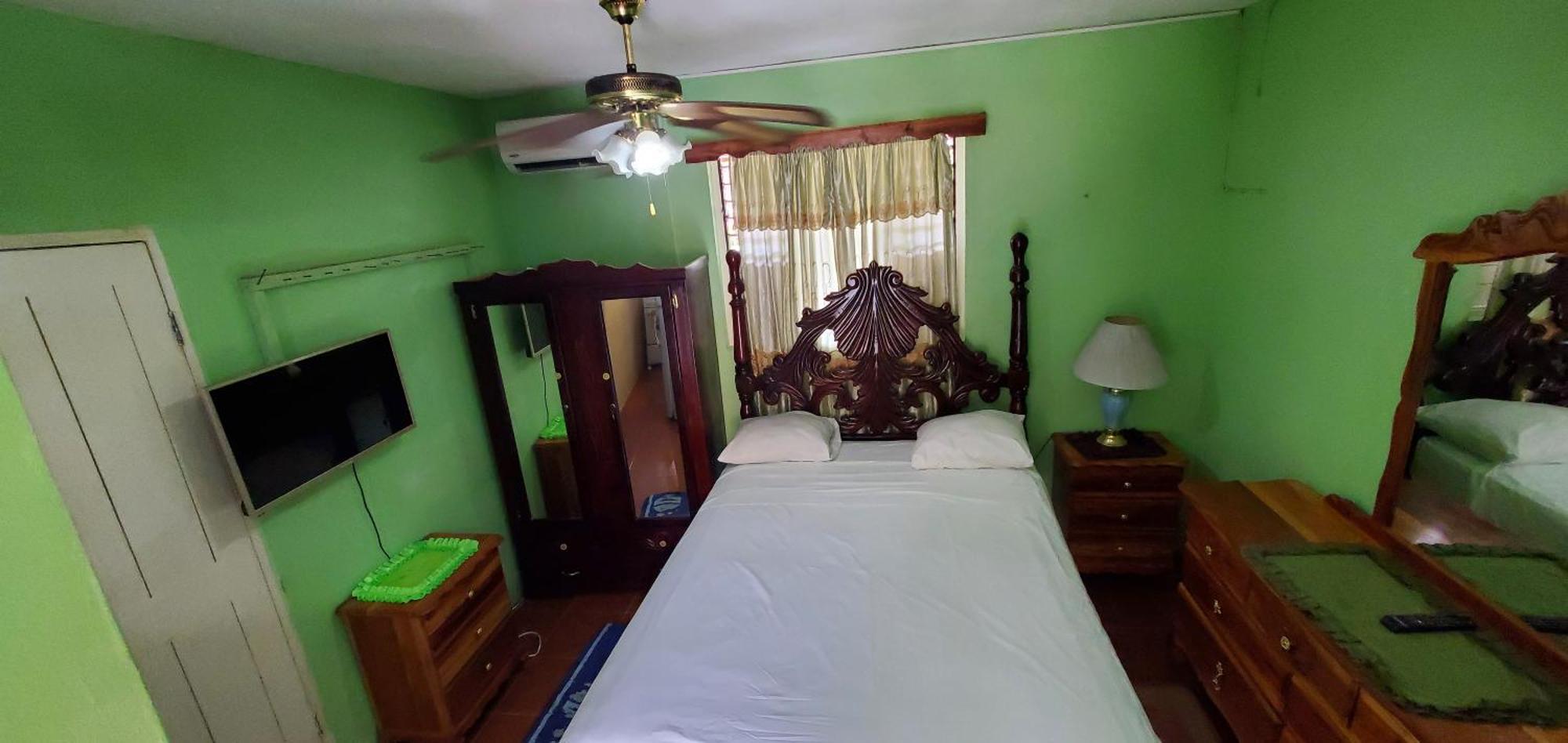 אוצ'ו ריוס Little Shaw Park Guest House מראה חיצוני תמונה