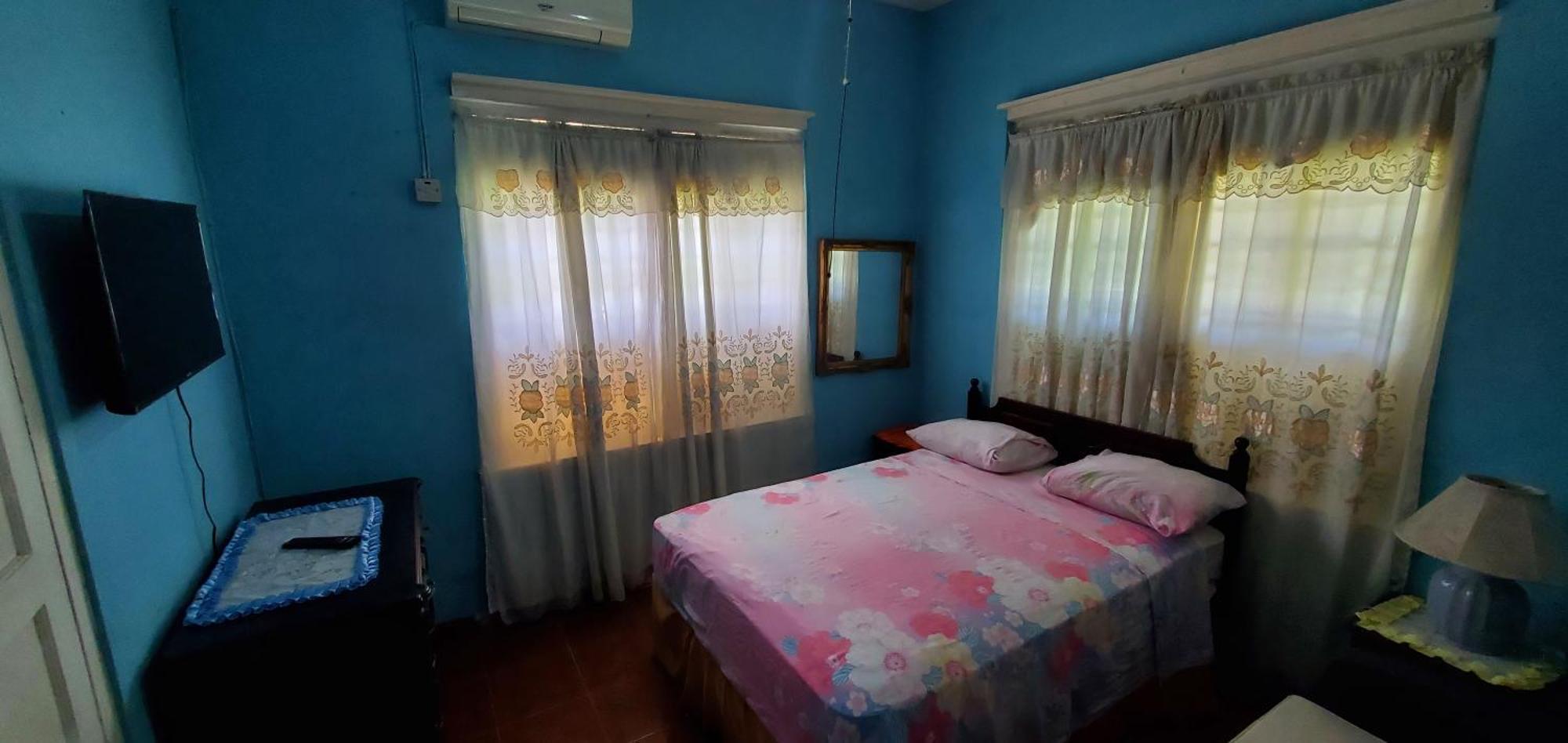 אוצ'ו ריוס Little Shaw Park Guest House מראה חיצוני תמונה