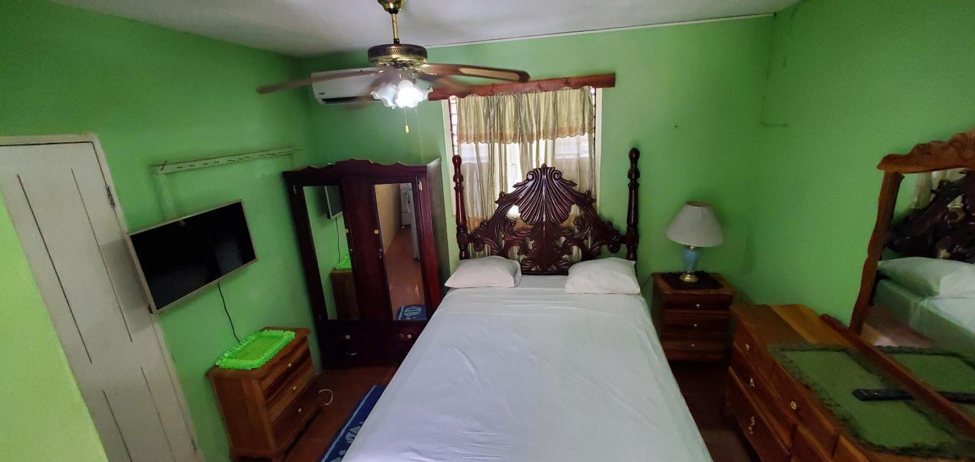 אוצ'ו ריוס Little Shaw Park Guest House מראה חיצוני תמונה