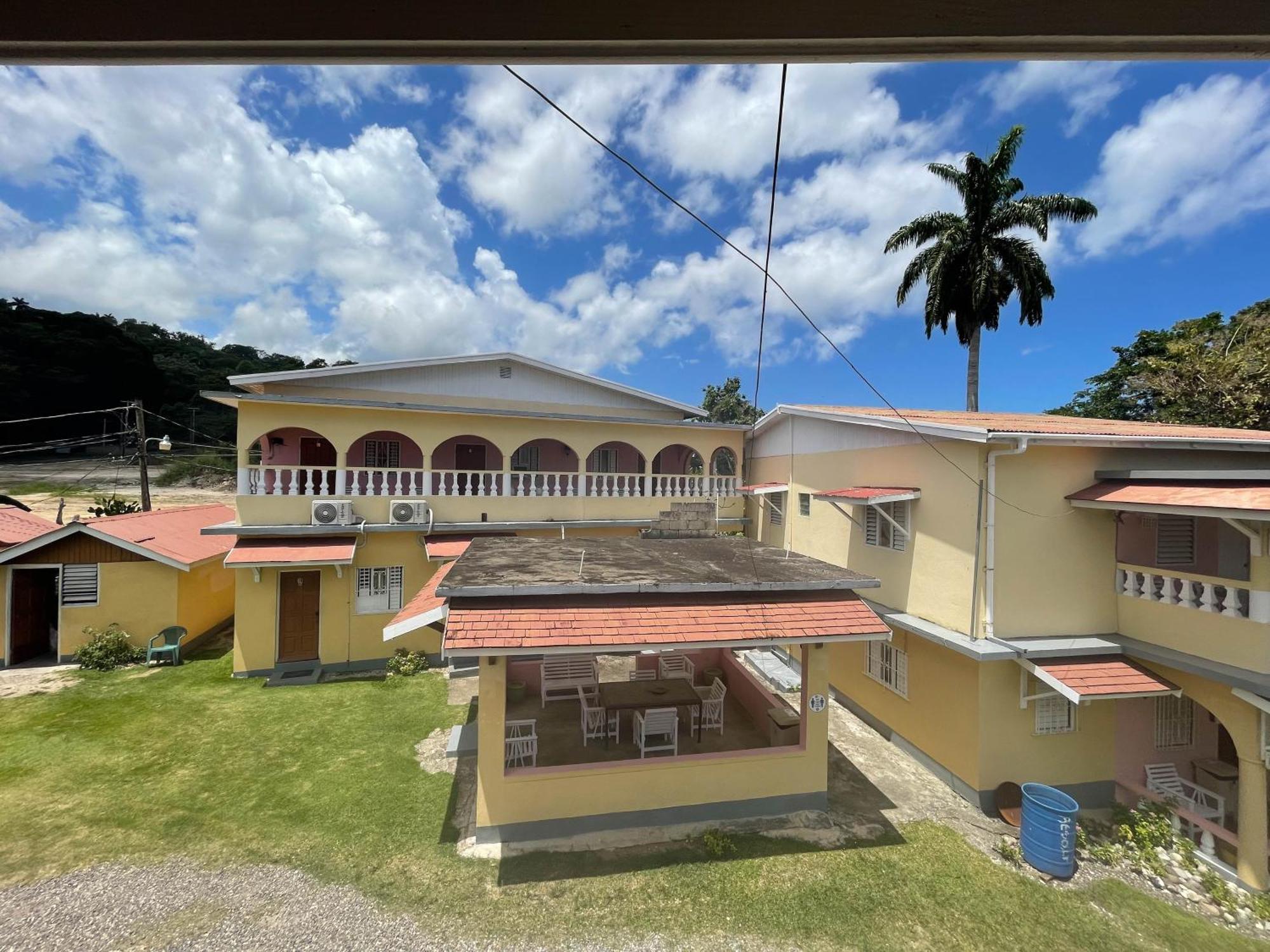 אוצ'ו ריוס Little Shaw Park Guest House מראה חיצוני תמונה
