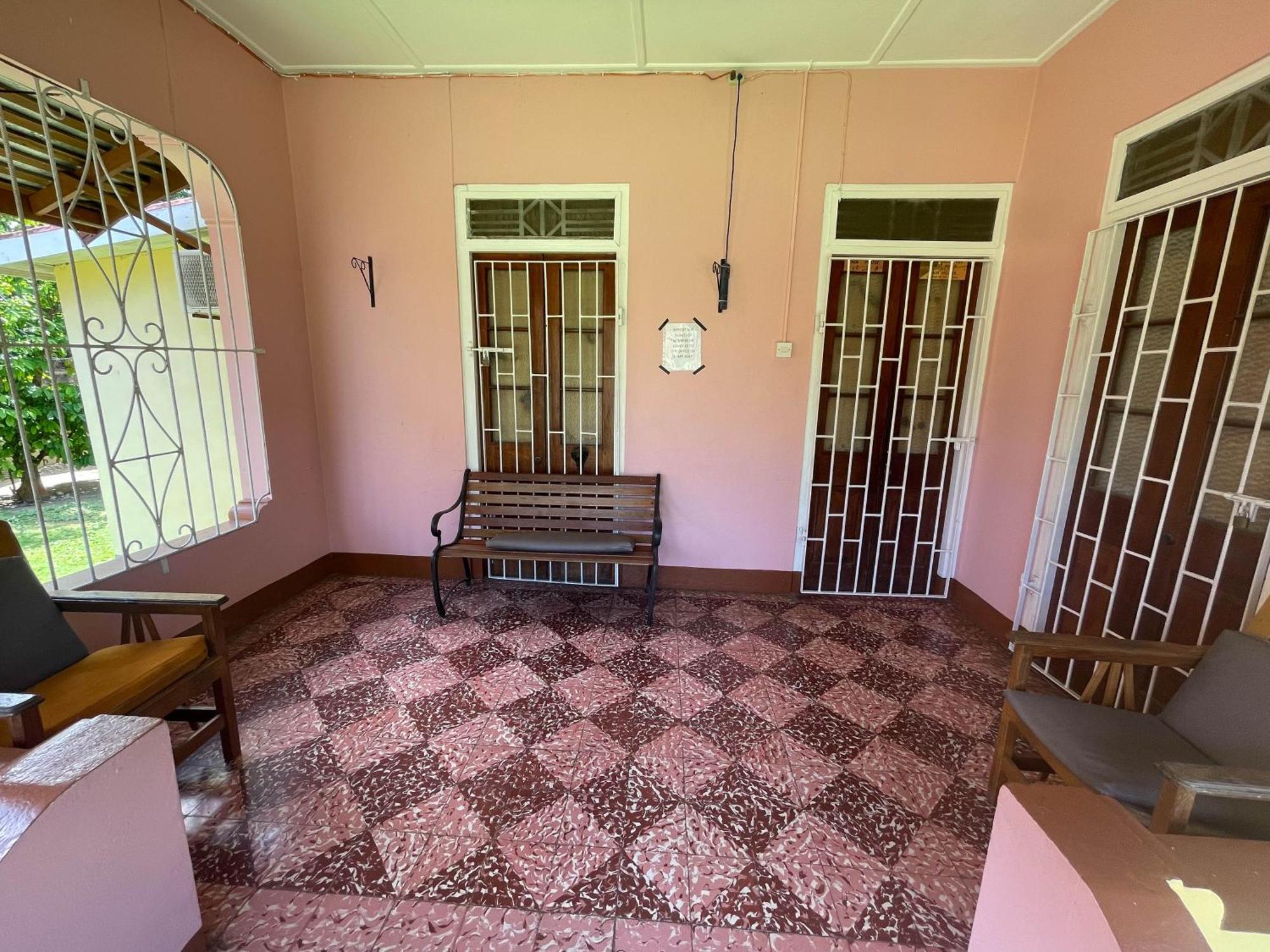 אוצ'ו ריוס Little Shaw Park Guest House מראה חיצוני תמונה